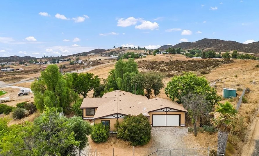 25285 BUNDY CANYON RD, MENIFEE, CA 92584